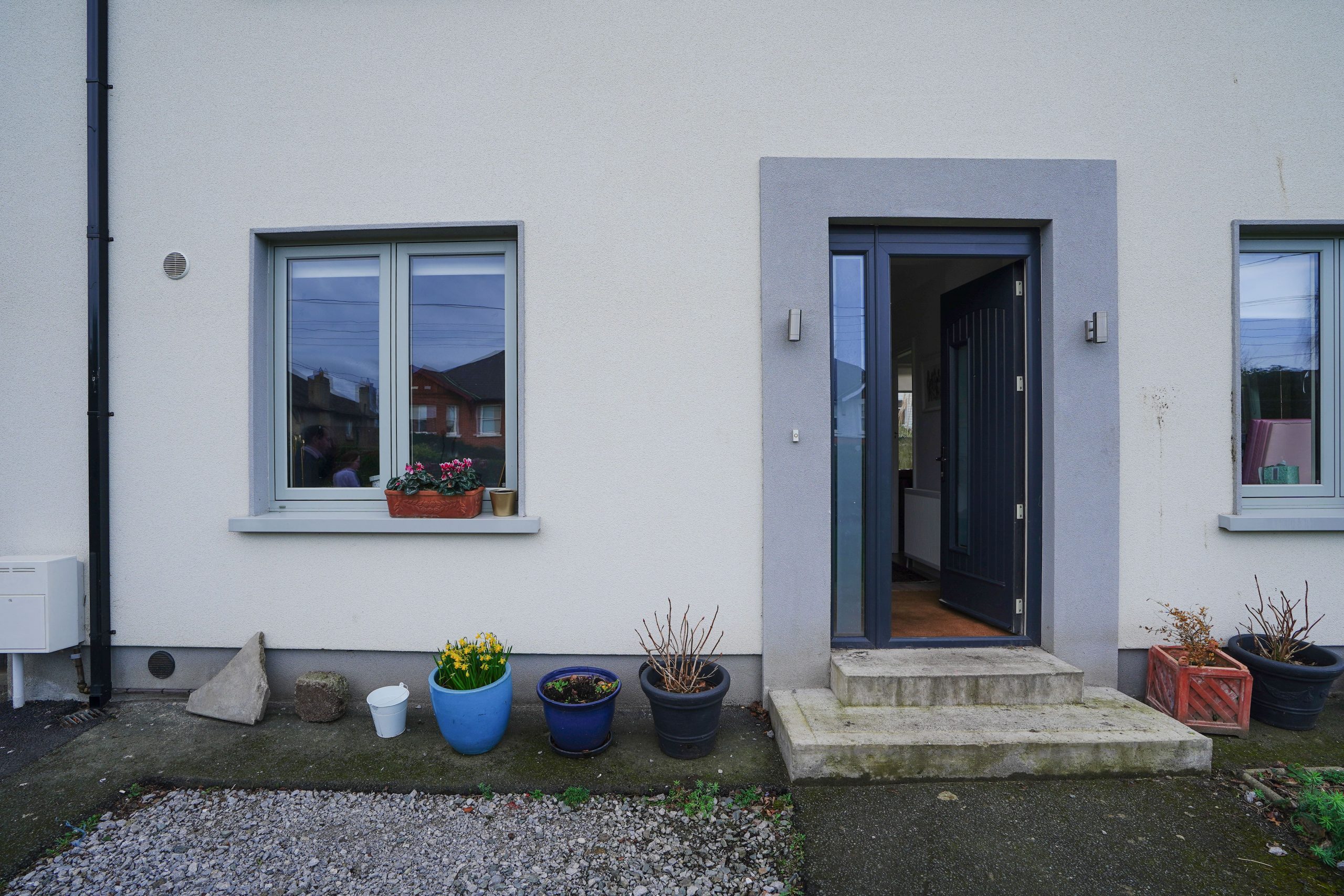 Clonskeagh - Front - Upclose